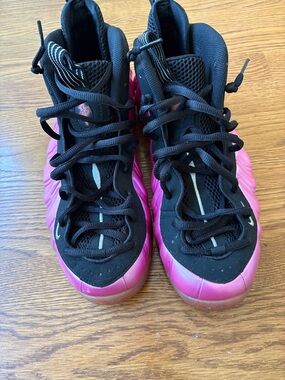 Nike Men’s Sneakers Black and Pink Foamposite